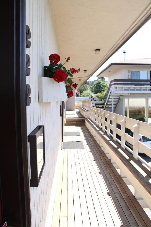 Islands Inn แอนาคอร์เตส ภายนอก รูปภาพ