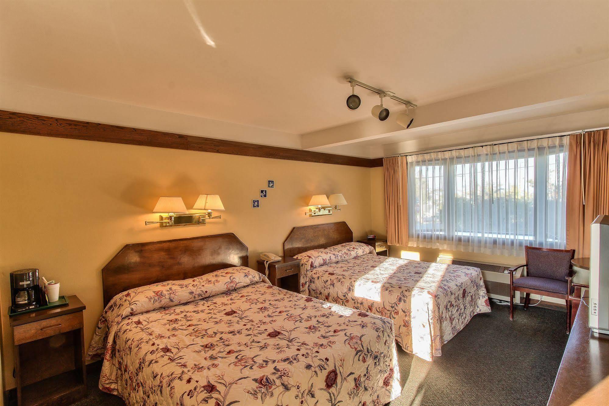 Islands Inn แอนาคอร์เตส ภายนอก รูปภาพ